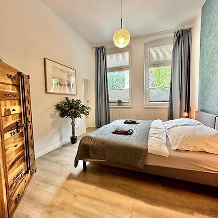 4ZKB Erholsame Erdgeschosswohnung +Terrasse +Parkplatz Oldenburg Exterior foto