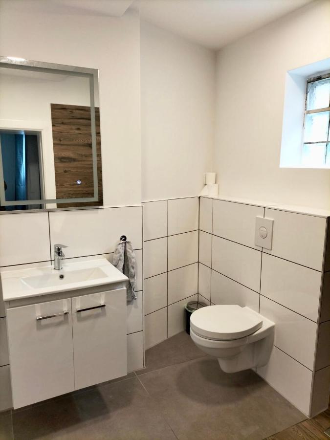 4ZKB Erholsame Erdgeschosswohnung +Terrasse +Parkplatz Oldenburg Exterior foto