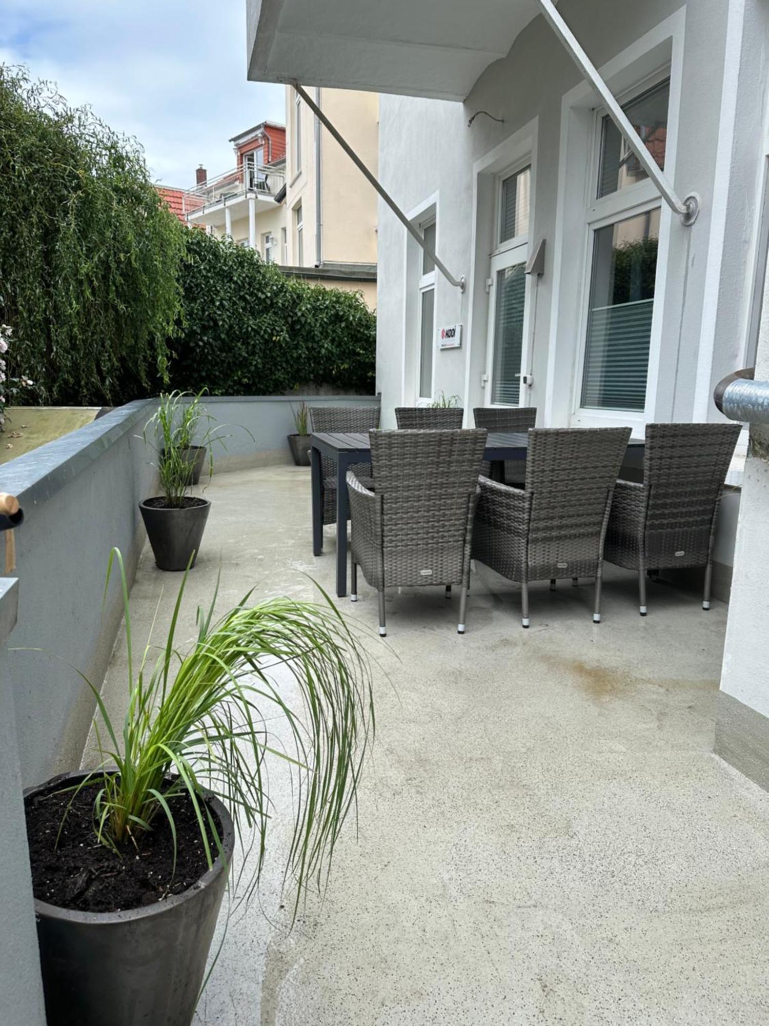 4ZKB Erholsame Erdgeschosswohnung +Terrasse +Parkplatz Oldenburg Exterior foto