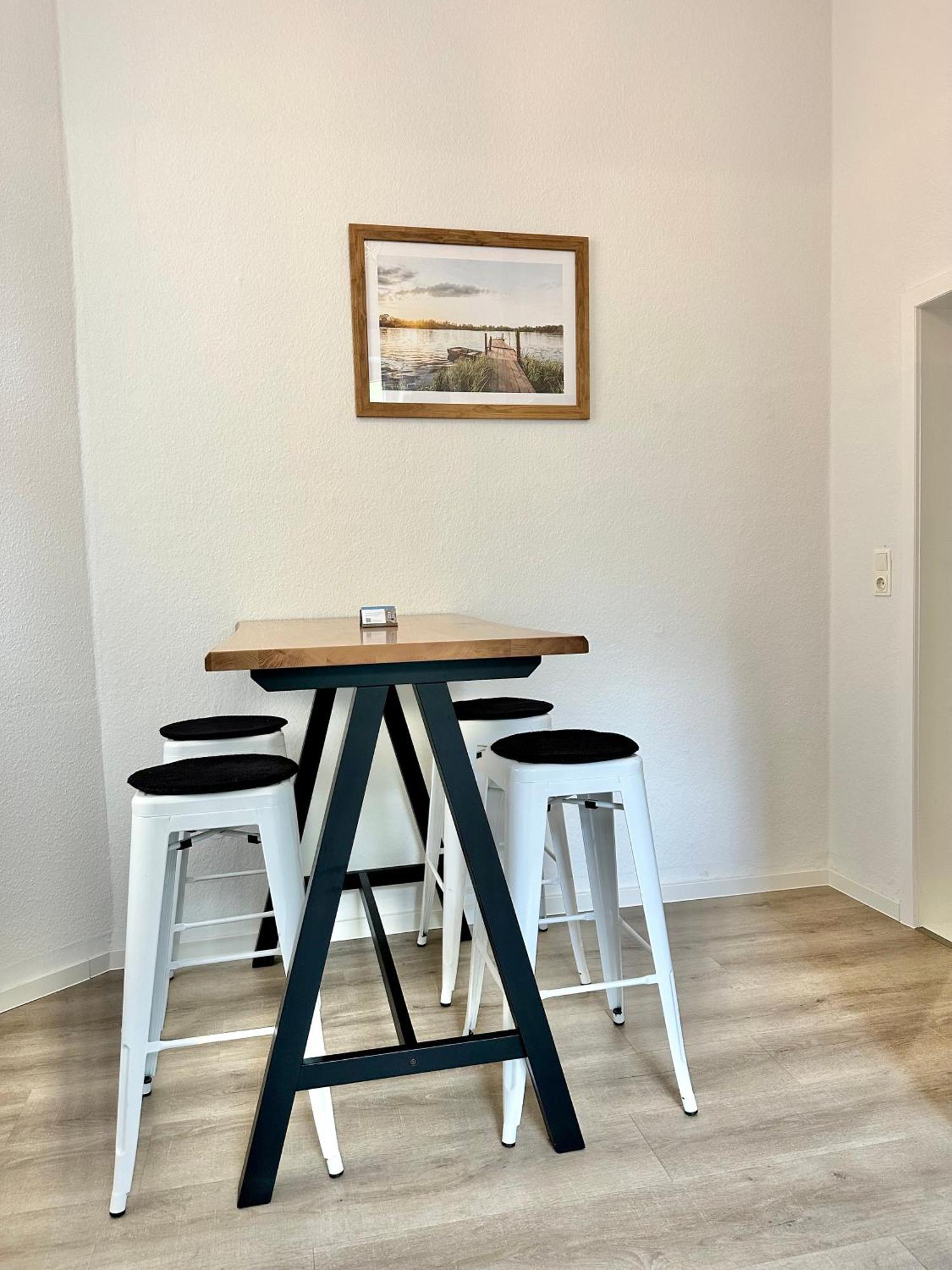 4ZKB Erholsame Erdgeschosswohnung +Terrasse +Parkplatz Oldenburg Exterior foto