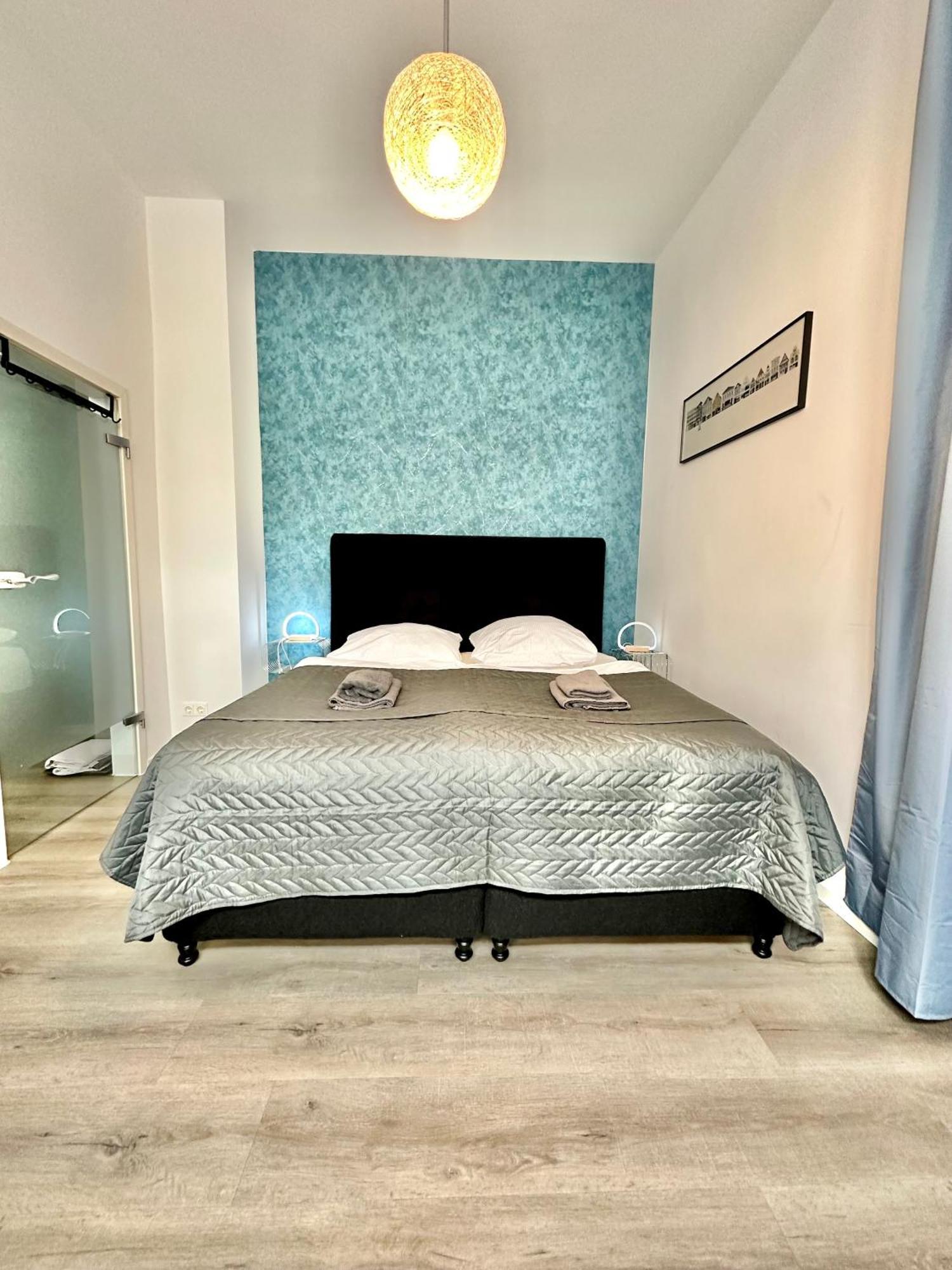 4ZKB Erholsame Erdgeschosswohnung +Terrasse +Parkplatz Oldenburg Exterior foto