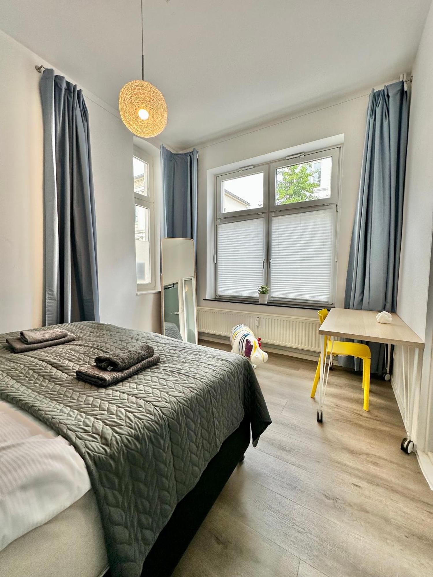 4ZKB Erholsame Erdgeschosswohnung +Terrasse +Parkplatz Oldenburg Exterior foto