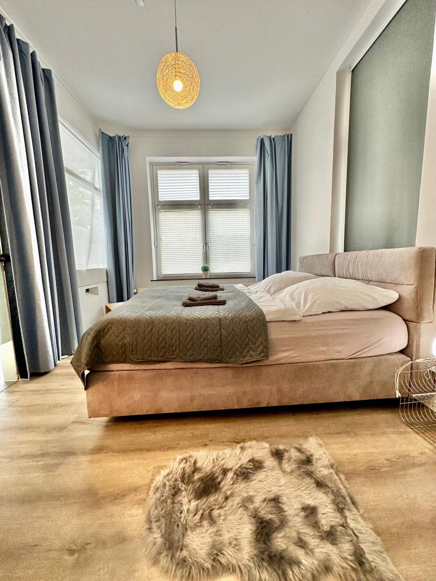 4ZKB Erholsame Erdgeschosswohnung +Terrasse +Parkplatz Oldenburg Exterior foto