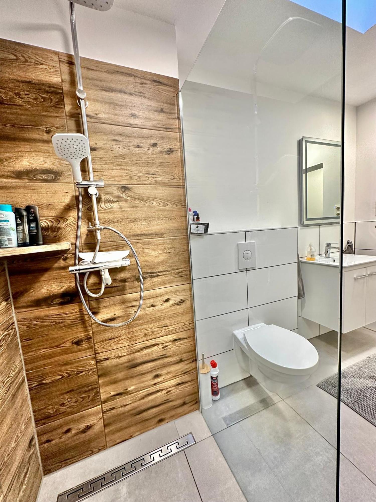 4ZKB Erholsame Erdgeschosswohnung +Terrasse +Parkplatz Oldenburg Exterior foto